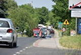 Potężne korki na granicy Tarnowa i Tarnowca. Drogowcy łatają ulicę Tuchowską, a samochody jadą slalomem [ZDJĘCIA]