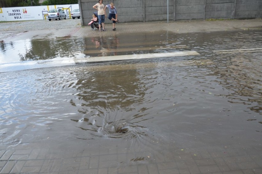 Zduńska Wola. Podtopione centrum po ulewie [zdjęcia]