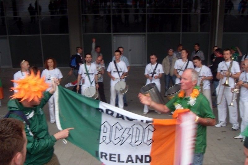 Irlandia-Chorwacja w Poznaniu. Kibice wchodzą na stadion [ZDJĘCIA]