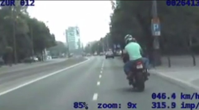 Nietrzeźwy motocyklista na Woli ignorował Policję [WIDEO]