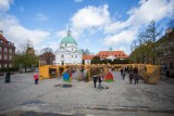 Jarmark Wielkanocny na Rynku Nowego Miasta. Tam zrobicie zakupy aż do poniedziałku! [ZDJĘCIA]