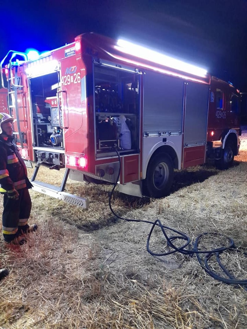 Pożar presy do słomy w Wyczechach. Usuwanie wiatrołomu w Międzyborzu.