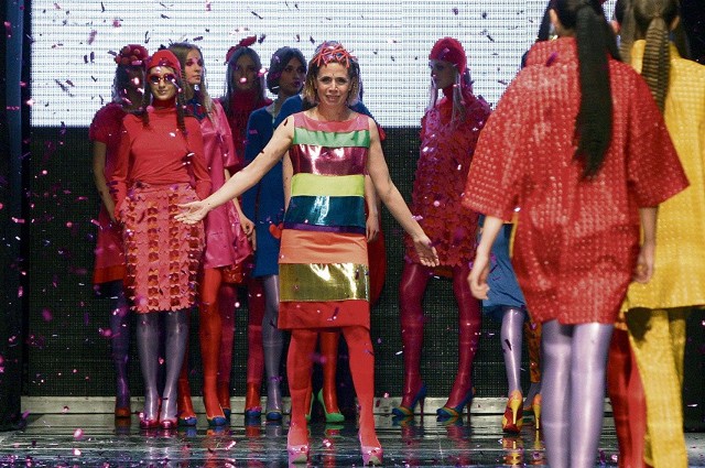 Po raz kolejny na Fashion Week Poland zawita Agatha Ruiz de la Prada, barwna projektantka mody