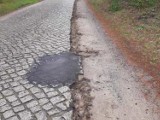 Kostka granitowa zniknęła z drogi Żary - Siodło. Policja szuka sprawców, którzy wyrwali z drogi 33 metry kostki