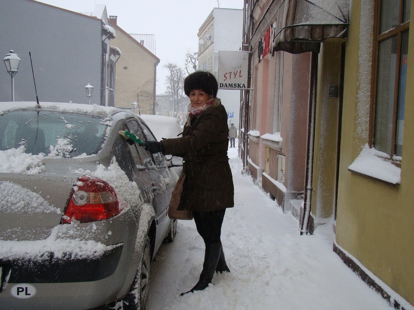 Poranny śnieg sparaliżował Olkusz [ZDJĘCIA]