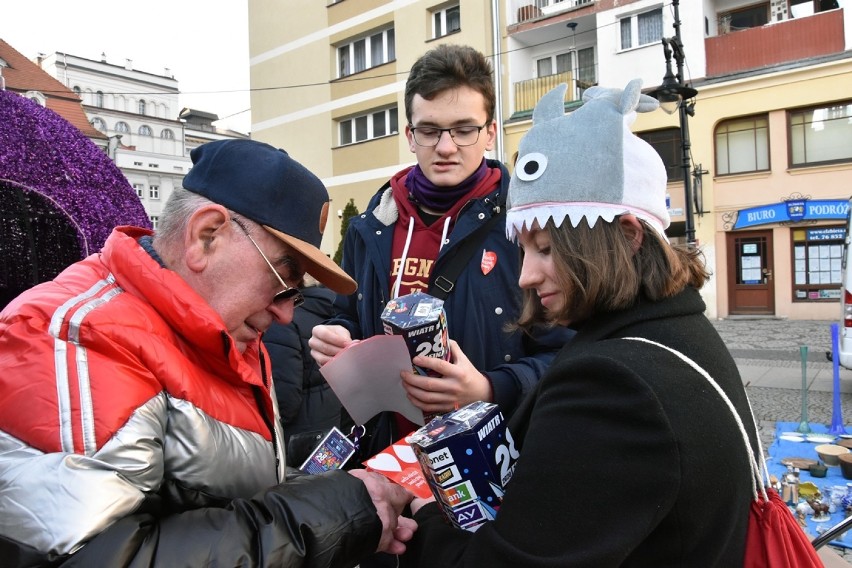 Wielka Orkiestra Świątecznej Pomocy już gra w Legnicy [ZDJĘCIA]