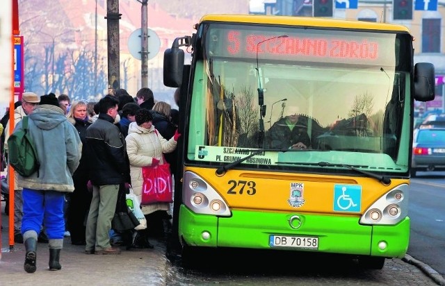 Od końca grudnia ubiegłego roku na linii nr 5 oprócz autobusów MPK, kursują prywatne