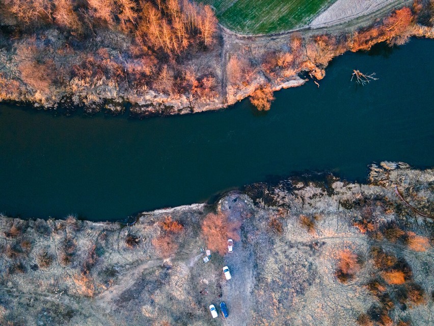 Sieradz z lotu ptaka. Zobacz wykonane dronem ZDJĘCIA okolic rzeki Warty i starówki