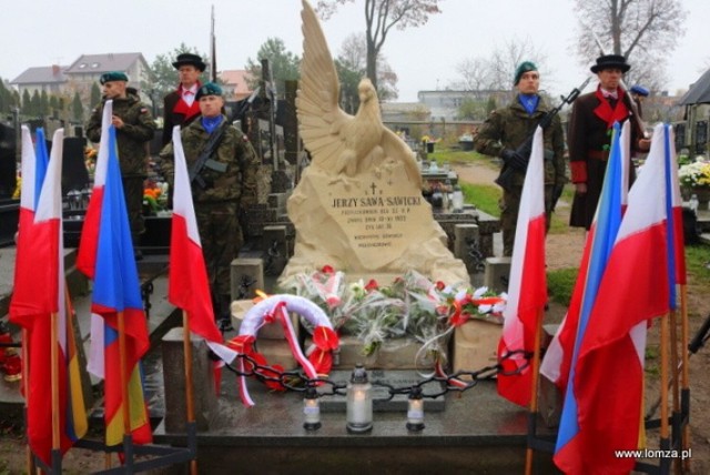 W Łomży odsłonięto pamiątkową tablicę z okazji pośmiertnego awansu Jerzego Sawy-Sawickiego.