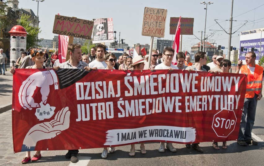 Protestowali przeciwko śmieciowym umowom (GALERIA)