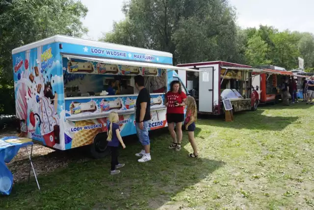 Przejdź do kolejnego zdjęcia --->

II Festiwal Smaków Food Trucków w Gnieźnie:
