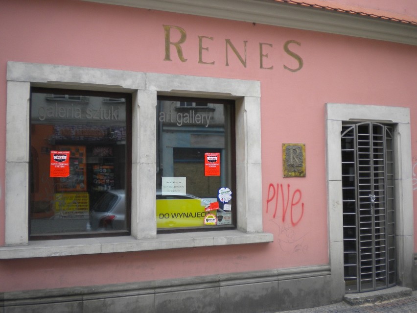Jakiś czas temu z ulicy Wodnej zniknęła Galeria Renes