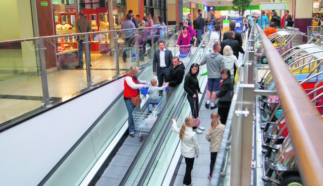 Nowe Centrum Handlowe "Gołąbkowice" odebrało w weekend wielu klientów konkurencji. Pytanie, czy na długo?