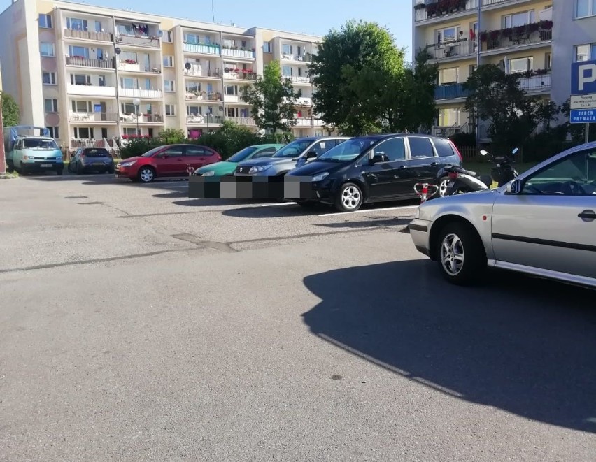 Osiedle w Szczecinku parkingiem podzielone [zdjęcia]