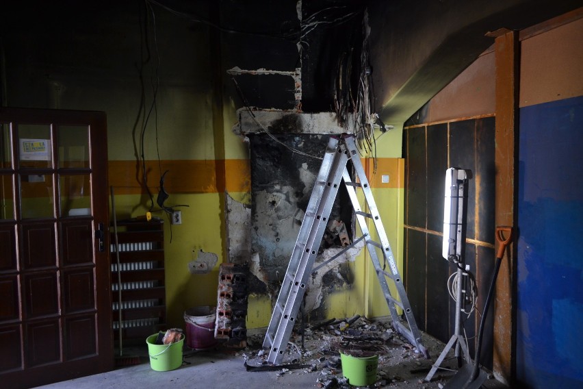 Pożar w szkole w Niewiadomu. Lekcje odwołane