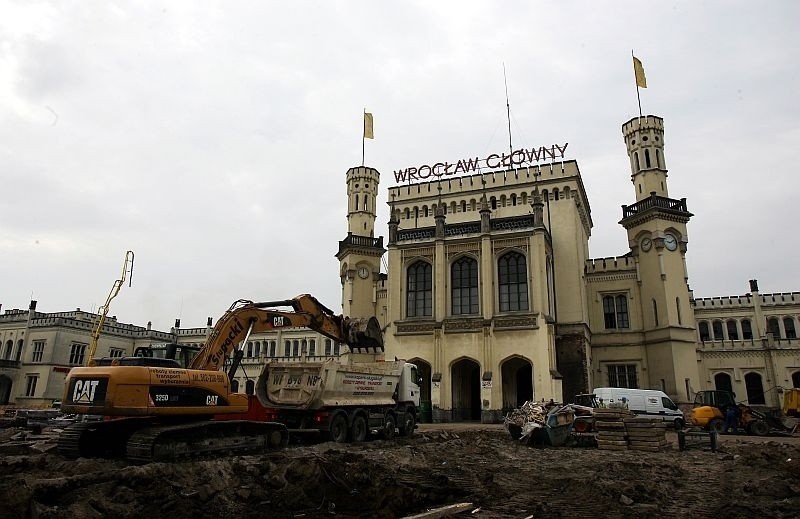 Wrocław: Zobacz jak postępuje remont Dworca Głównego (ZDJĘCIA i FILM)