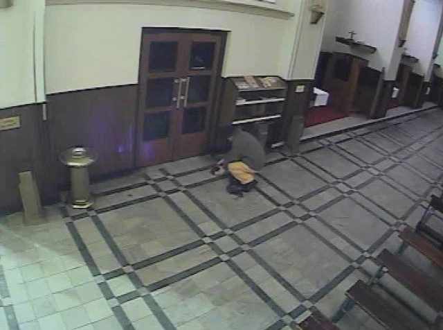 W Sanktuarium Matki Bożej Fatimskiej w Trzebini zamontowane kamery przyłapały złodzieja skarbonki