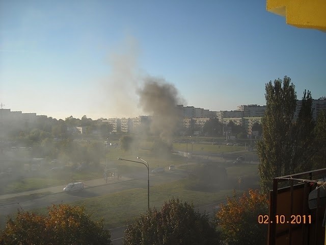 Na ul. Smorawińskiego spłonął samochód (ZDJĘCIA)
