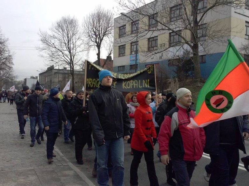 Protest górników: w niedzielę rano strajkowało prawie tysiąc osób. Rozmowy zerwane ponownie!