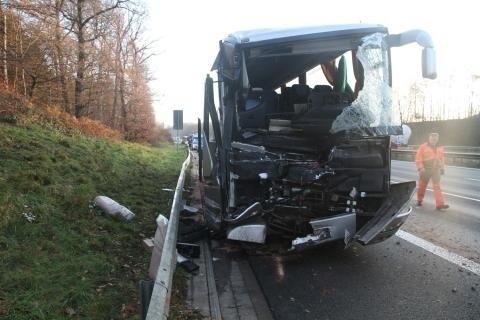 Wypadek polskiego autobusu Eurotrans na A2 w Niemczech [ZDJĘCIA]