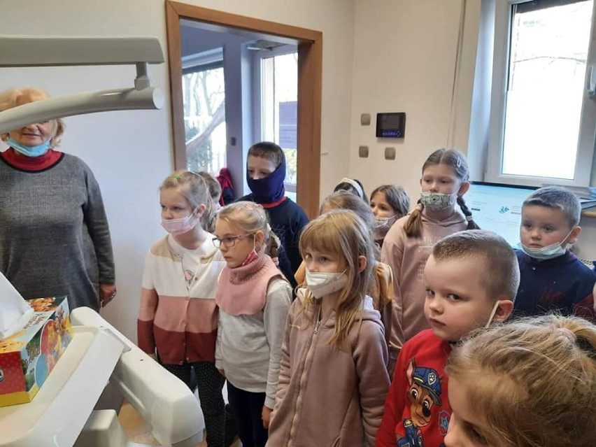 Uczniowie SP4 Oborniki odwiedzili gabinet stomatologiczny