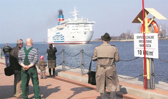 Promy Polferries regularnie zawijają do gdańskiego portu z pasażerami i towarami