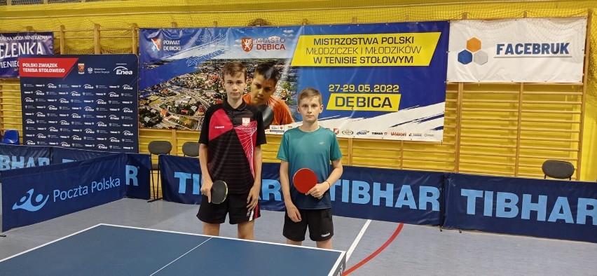 Tenisiści UMLKS Radomko grają w Dębicy w Mistrzostwach Polski młodzików