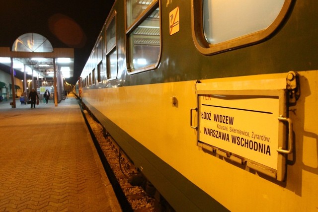 Pociągi do Warszawy spóźniają się planowo
