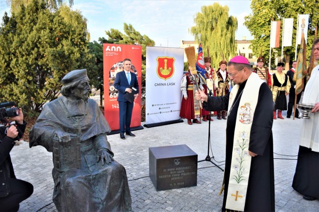 Pomnik kanclerza wielkiego koronnego Jana Łaskiego stanął w Łasku