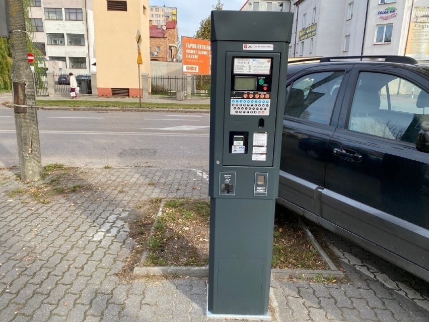 Strefa płatnego parkowania w Ostrołęce rozszerzona i z wyższymi opłatami. 30.12.2021