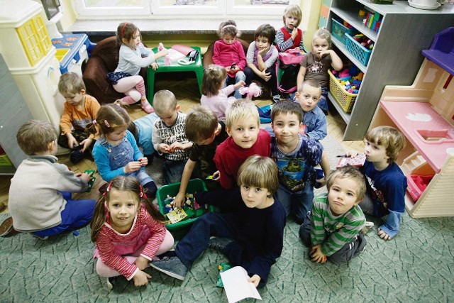 O tym, czy sześciolatek zacznie edukację w pierwszej klasie zależeć będzie przez trzy lata od rodziców
