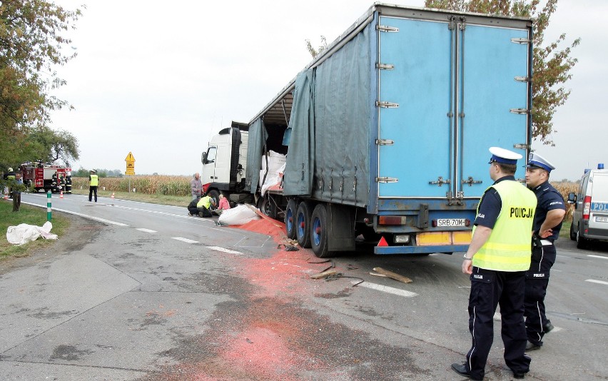 Kobierzyce: Trzynastu rannych w wypadku autobusu