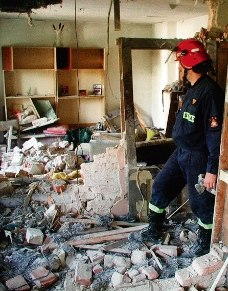 13 czerwca 2003 r.:  wybuch w  budynku w gliwickiej Sośnicy....