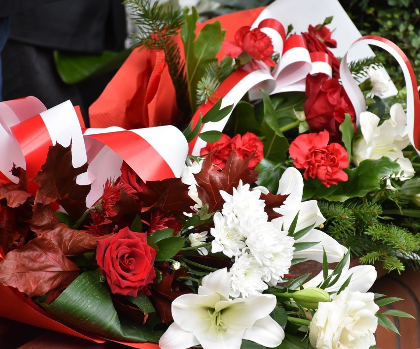 Malbork. 83 rocznica utworzenia Polskiego Państwa Podziemnego. Kwiaty na cześć tysięcy, którzy walczyli o wolną i niepodległą Ojczyznę