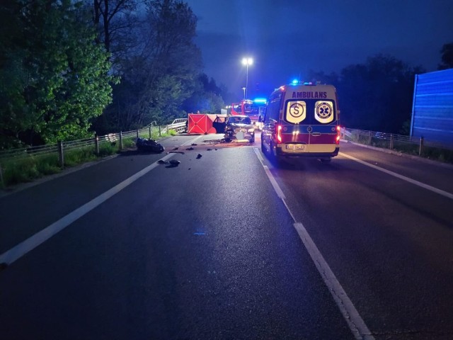 Do wypadku doszło na obwodnicy Brzeska w ciągu DK 94. Droga jest całkowicie zablokowana