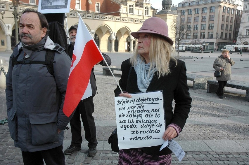 Obchody II rocznicy tragedii smoleńskiej w Krakowie [ZDJĘCIA]