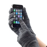Cichy: Smartfony lubią ciepły dotyk tych rękawiczek