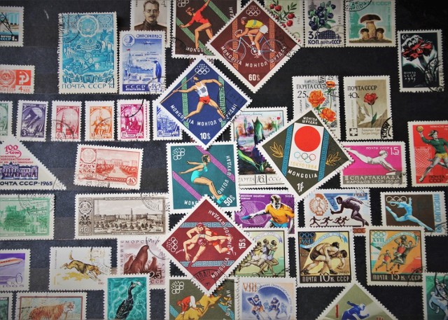 Sprawdź w galerii ceny znaczków pocztowych z PRL i ich starych kolekcji. Oto najdroższe oferty z portalu OLX >>>>>