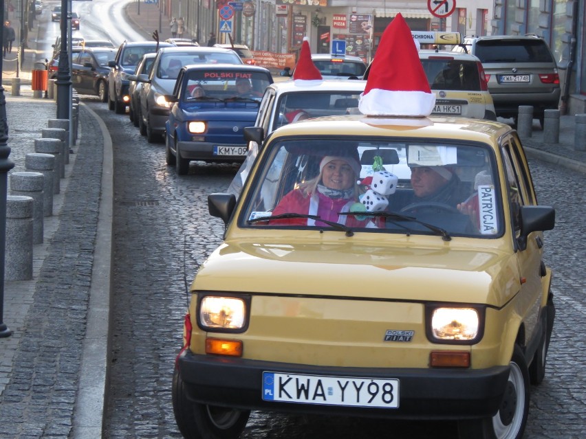 Moto Mikołaje na Rynku w Wadowicach. Wcześniej byli też...