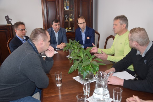 Kibice i działacze Obry spotkali się z burmistrzem Kościana