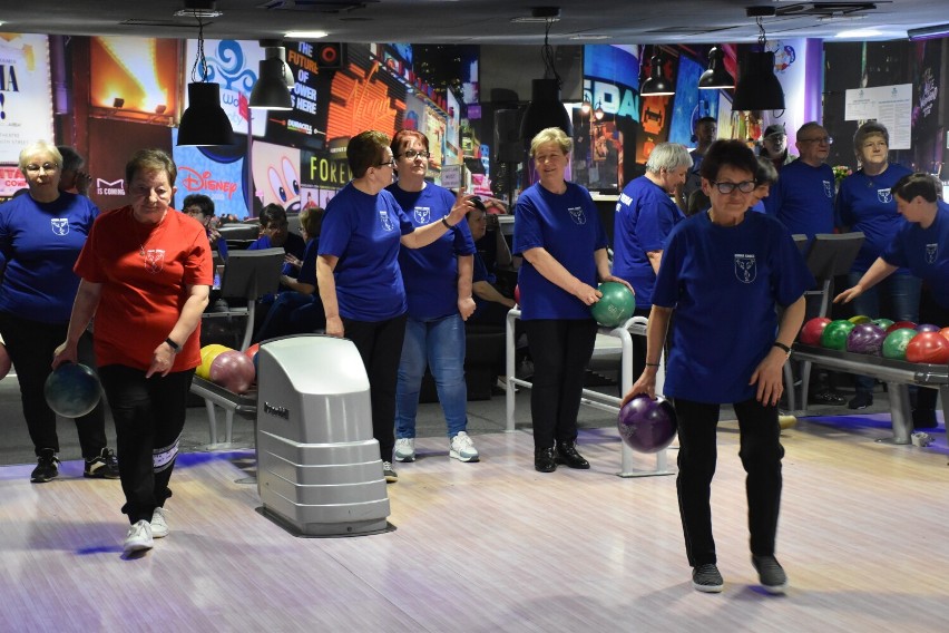 Turniej bowlingowy seniorów z Chocza