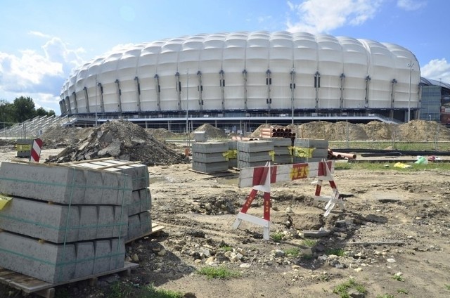Według Ryszarda Grobelnego istnieje możliwość, że Poznań straci prawo do organizacji meczów Euro 2012.