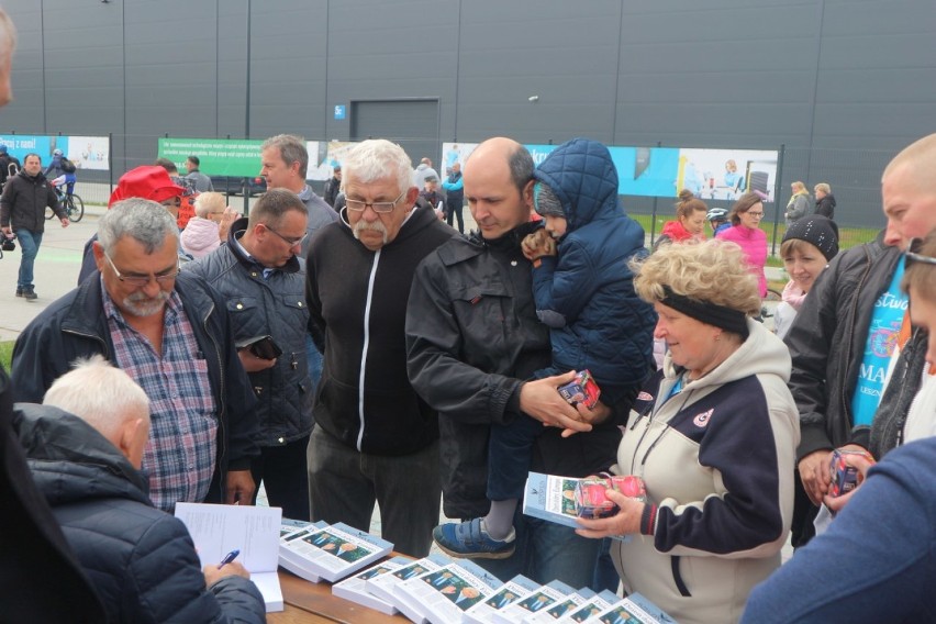 Leszek Miller gościł podczas rowerowego pikniku [ZDJĘCIA]