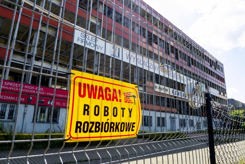 Rozbiórka czerwonego biurowca w Łagiewnikach