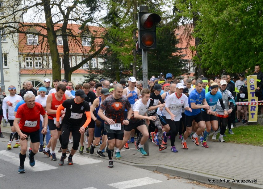 W biegu wystartowało 135 osób.