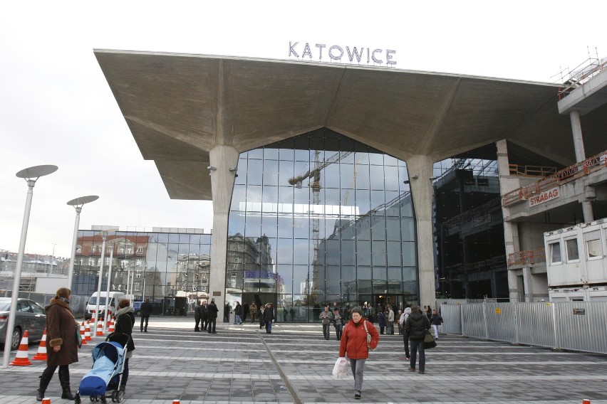 Nowa hala dworca w Katowicach: bubel, czy arcydzieło?