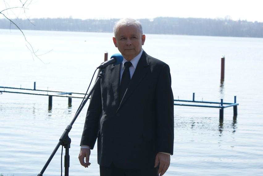 Jarosław Kaczyński nad zalewem rybnickim