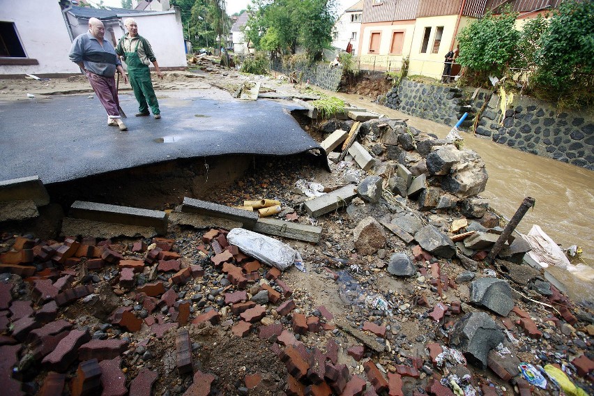 Bogatynia: Miasto zniszczone przez żywioł (NOWE ZDJĘCIA)