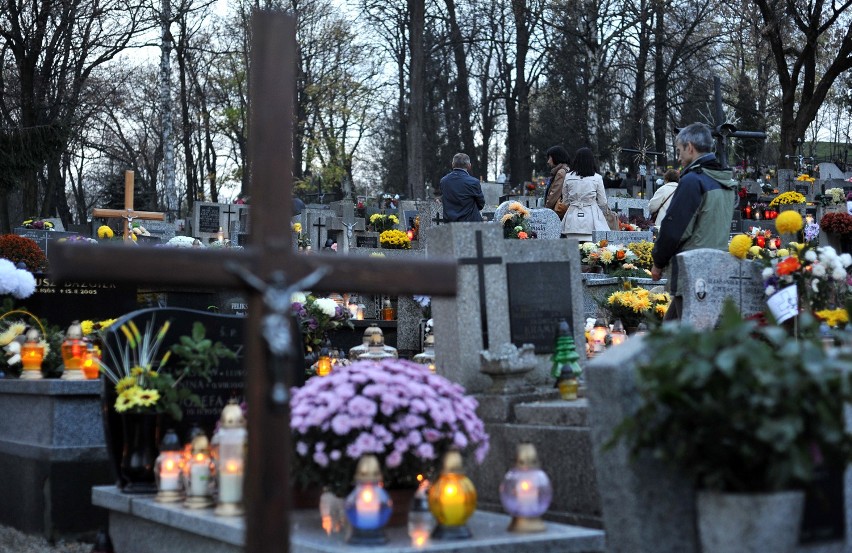 Kraków: kwesta na Cmentarzu Rakowickim [ZDJĘCIA]