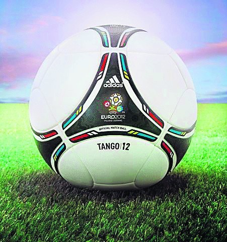 Tango 12 - czy w takim rytmie będą padać gole na Euro 2012?